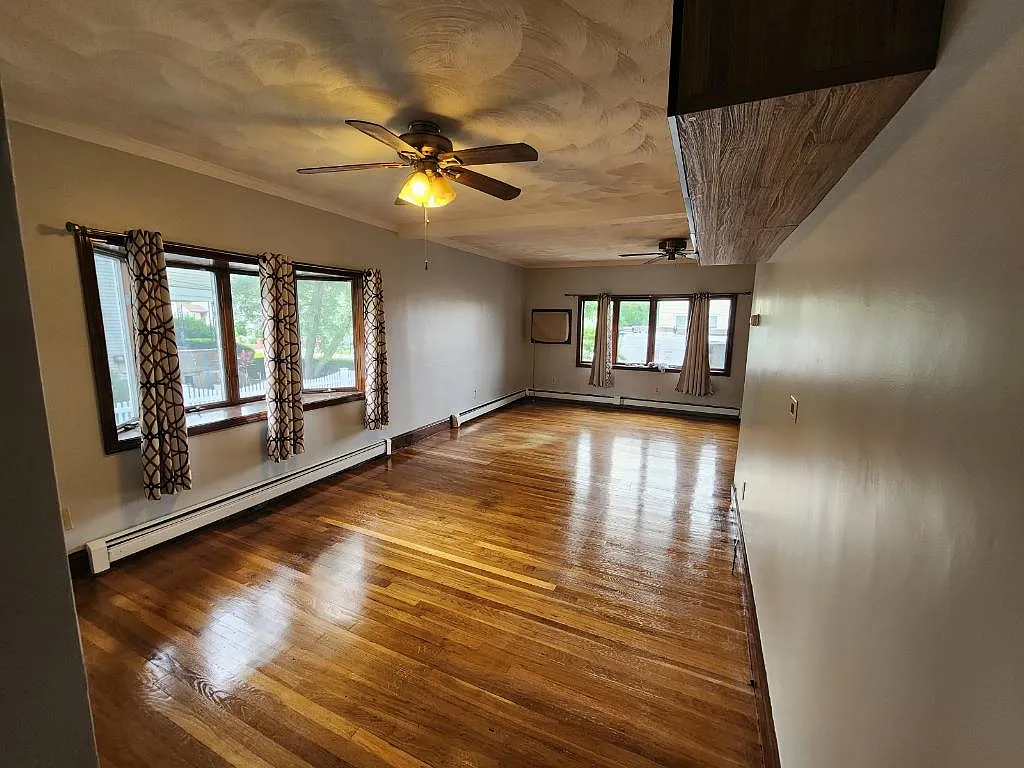 2 bed, 1200 sqft, $2,800 — Photo 3