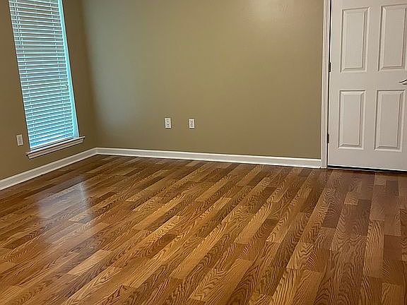 2nd image of 44390 Pecan Oaks Ave