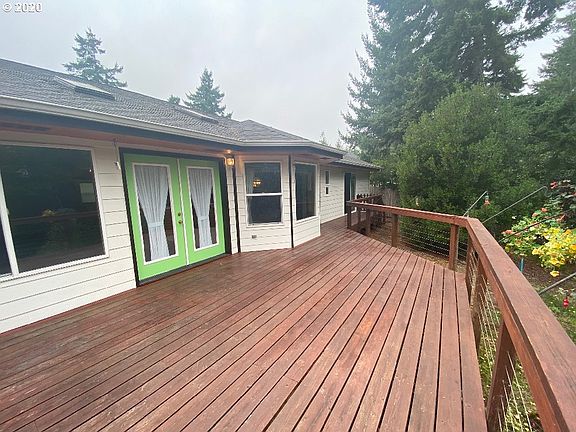 4th image of 2055 W Park Dr