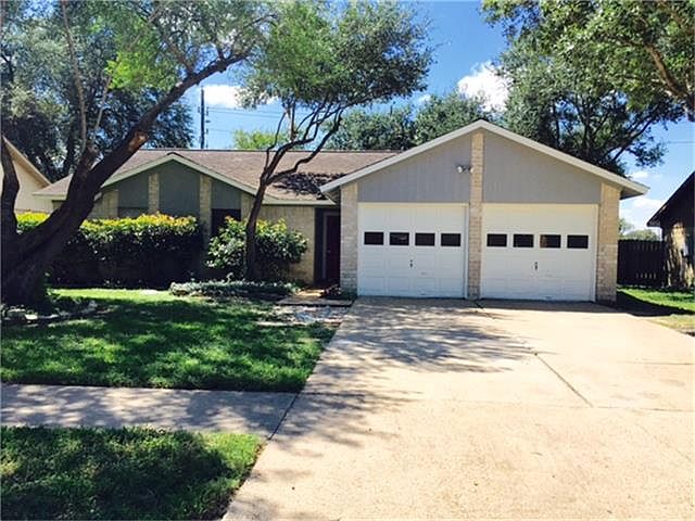 1st image of 17815 Glenmorris Dr