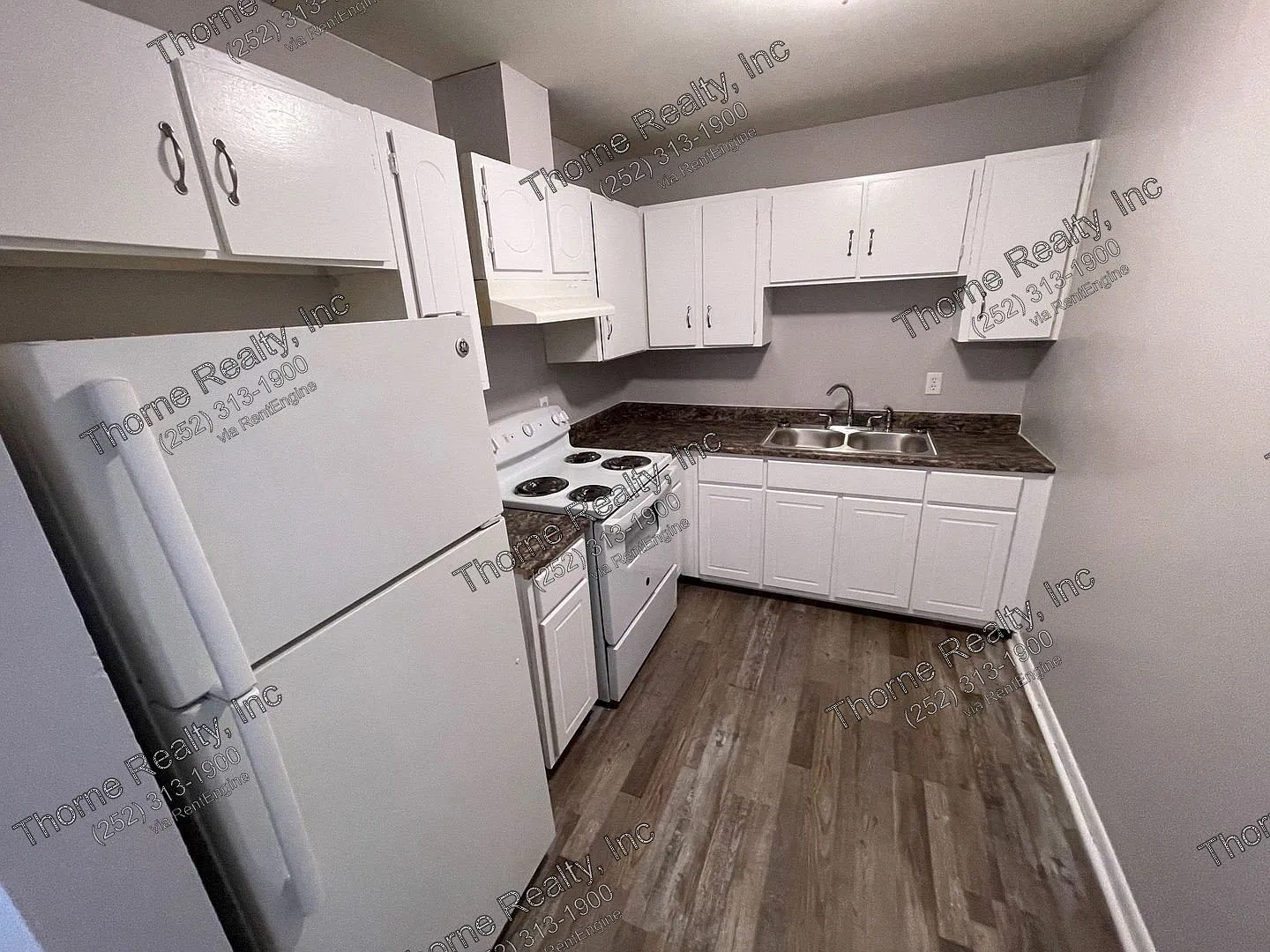 400 E Northern Blvd — Photo 3