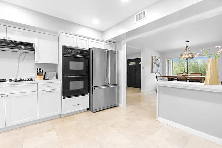 3824 Malibu Country Dr — Photo 2