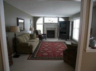 1534 Chigwell Ln S, Webster, NY 14580