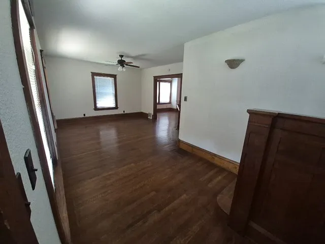 3300 Gillham Rd — Photo 3
