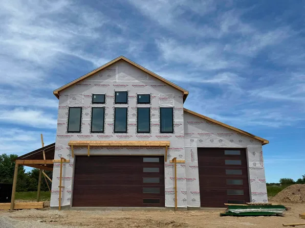 6552 N Tippy View Dr, Leesburg, IN 46538