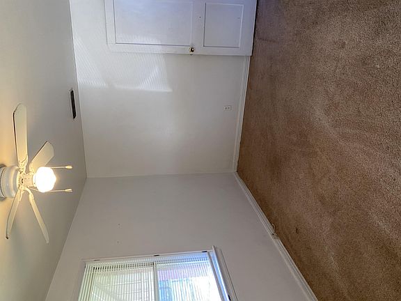 5th image of 954 Huron St
