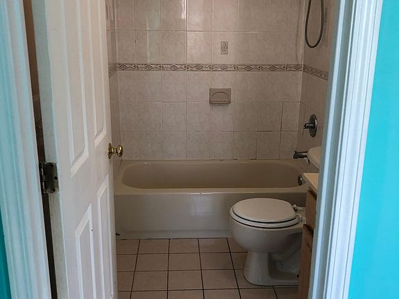 4th image of 43 Girard Ave #2