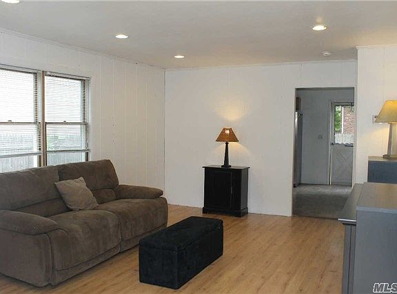 4th image of 64 1st St