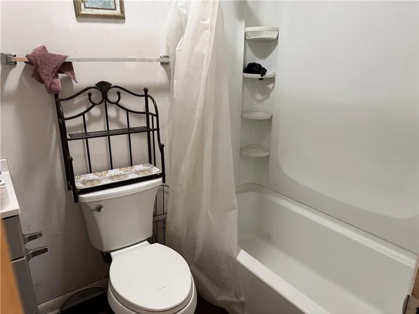 2268 Poinsettia Cir, Brunswick, GA 31520