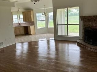 108 N Frederick St, Ponder, TX 76259