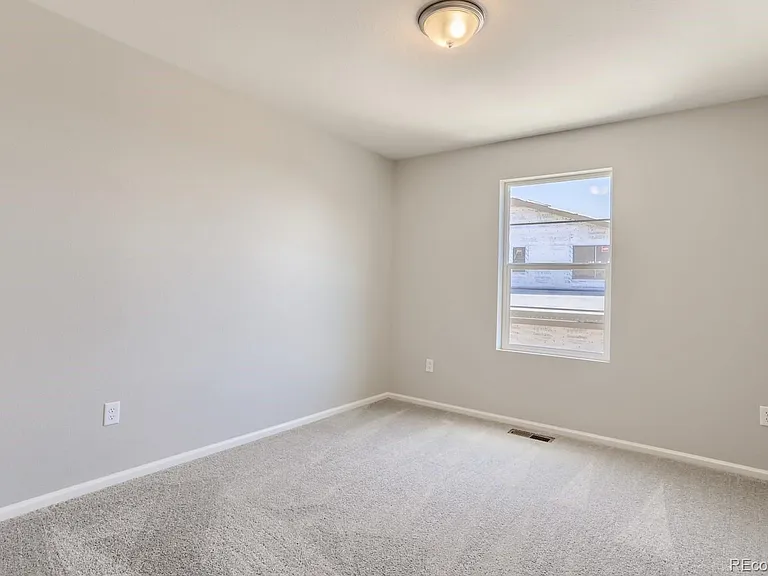 6302 N Fulton St — Photo 17