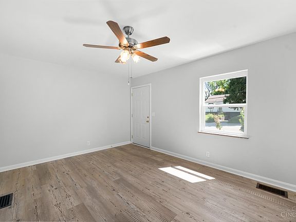 5th image of 5767 Argus Rd