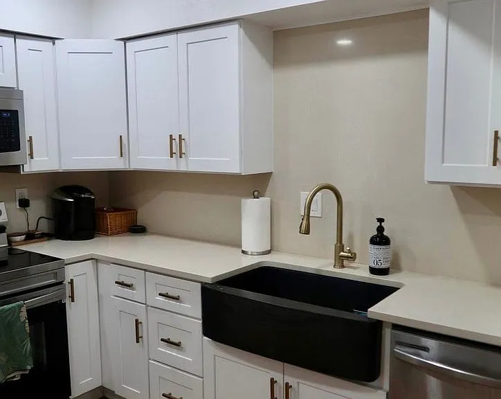 810 E Colter St — Photo 5