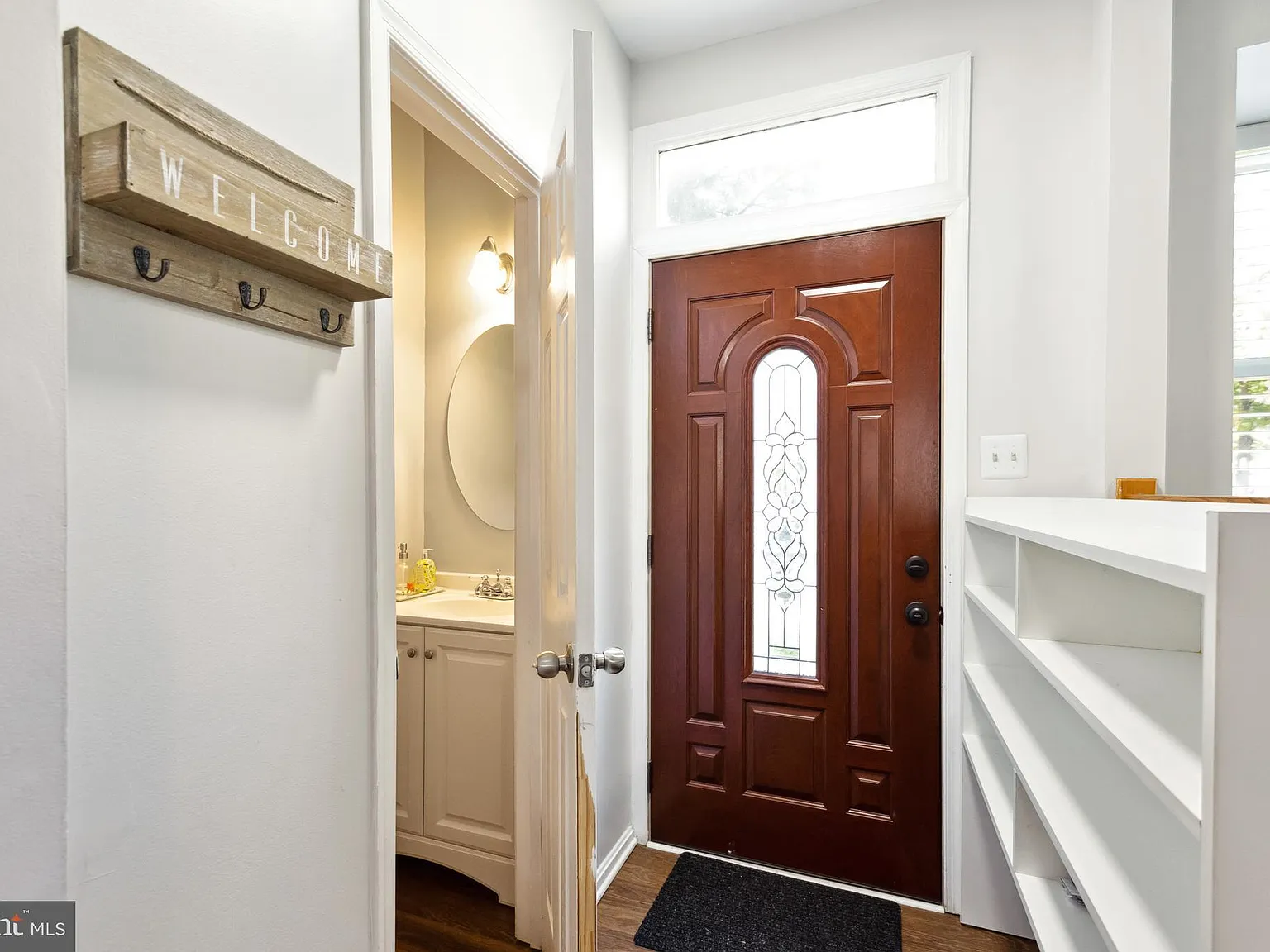 3 bed, 3.5 bath, 1542 sqft, $3,150 — Photo 2