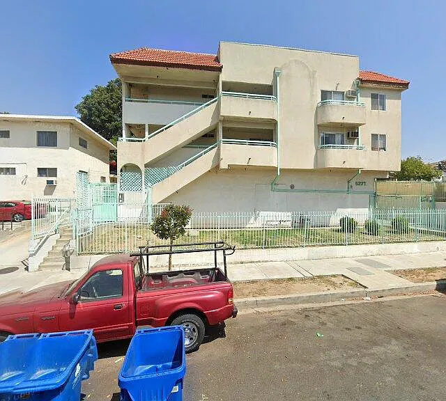 Huntington Dr N — Photo 5
