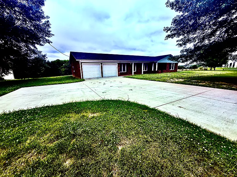 119 Hochstrasser Rd — Photo 1
