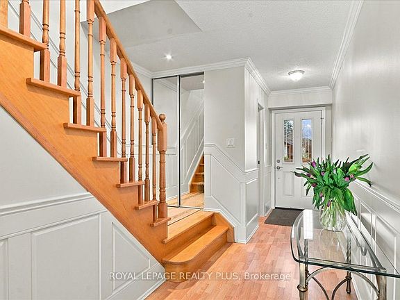 4th image of 1951 Rathburn Rd E #4