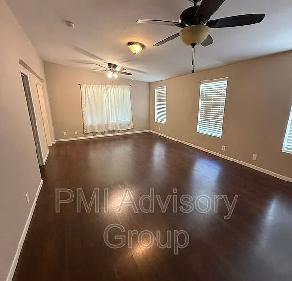 1727 SW Mission Ave — Photo 12