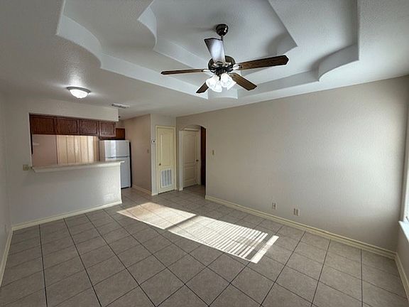 5th image of 3006 E Stewart St APT 4