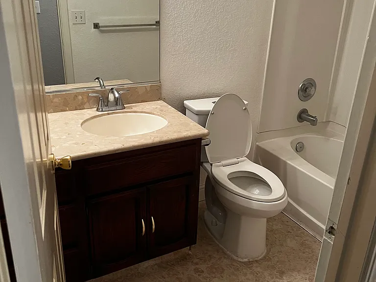 2220 Orchard Park Way — Photo 8
