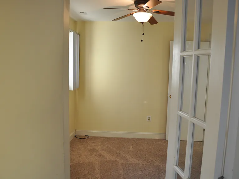 37 Chiswick Dr — Photo 11