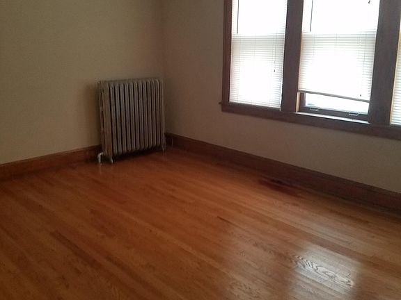 5th image of 5800 W Wrightwood Ave