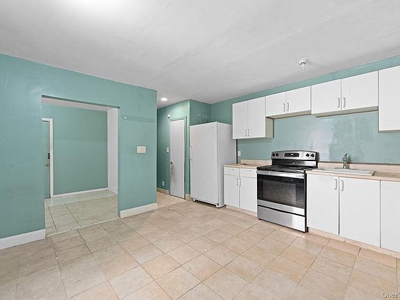 4th image of 388 Atkins Avenue