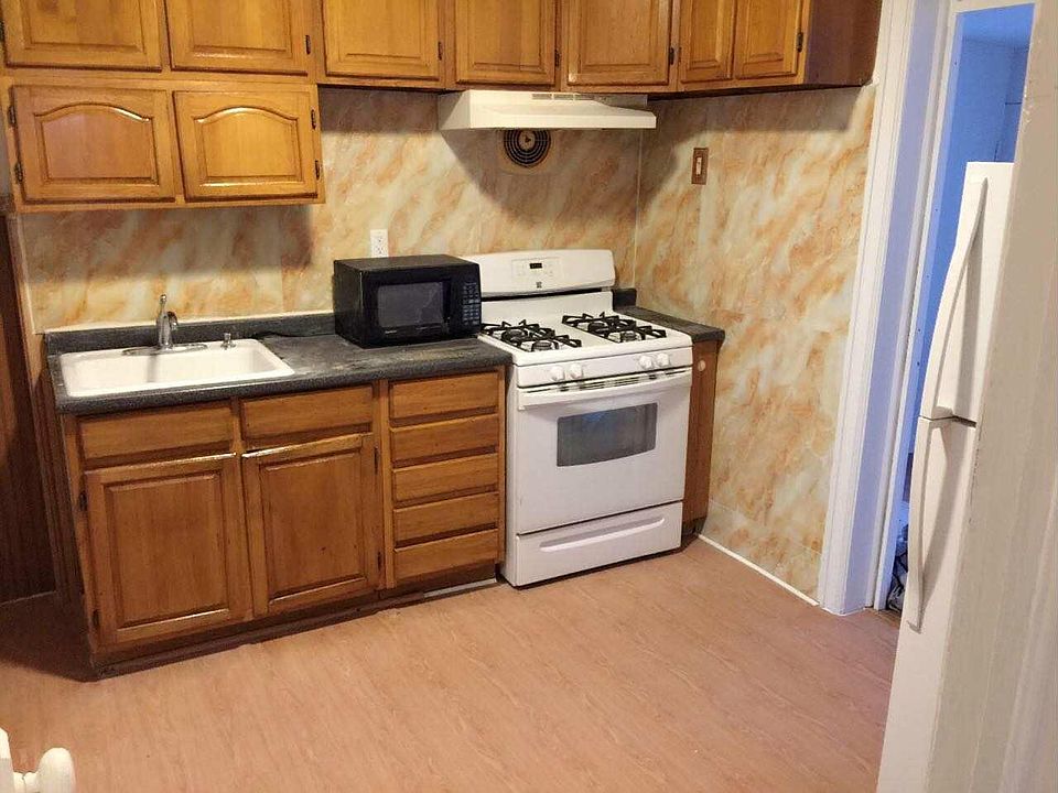 2nd image of 8041 159th St #2