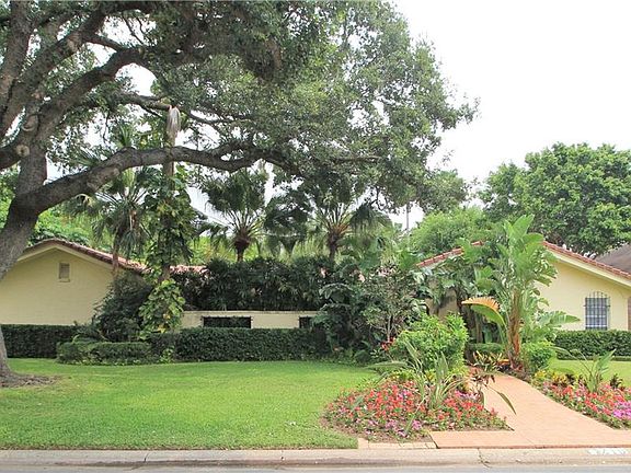 2nd image of 216 Ben Hogan Dr