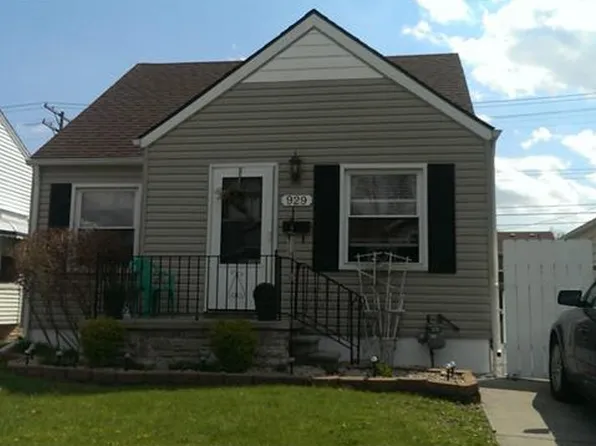 929 White Ave, Lincoln Park, MI 48146