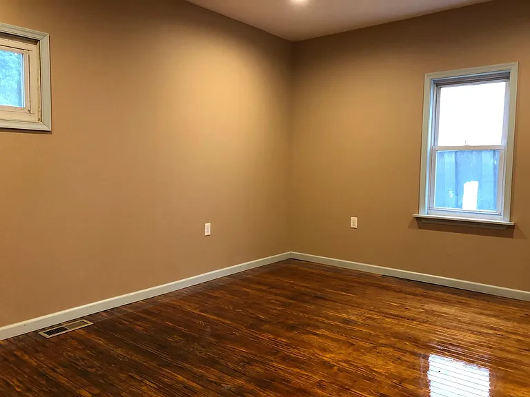 122 Market St — Photo 8