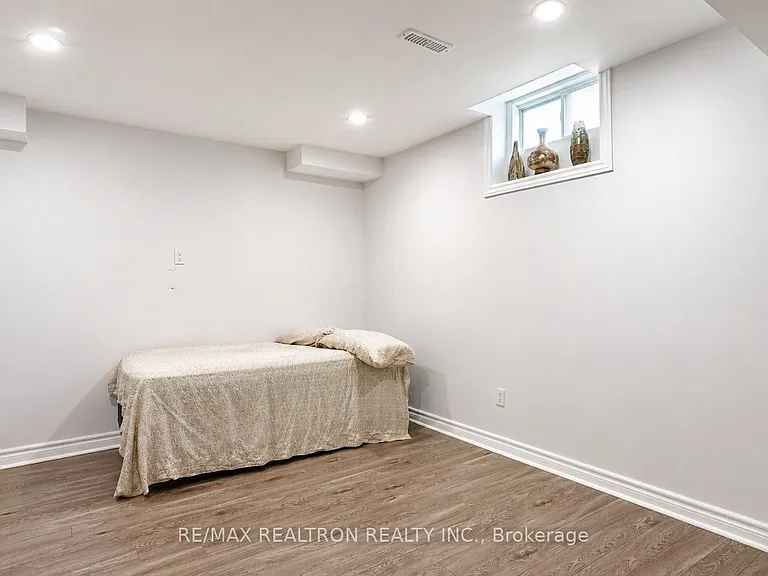 1157 Beneford Rd — Photo 9