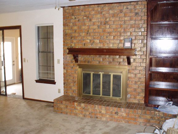 LR is completed by a Fieplace