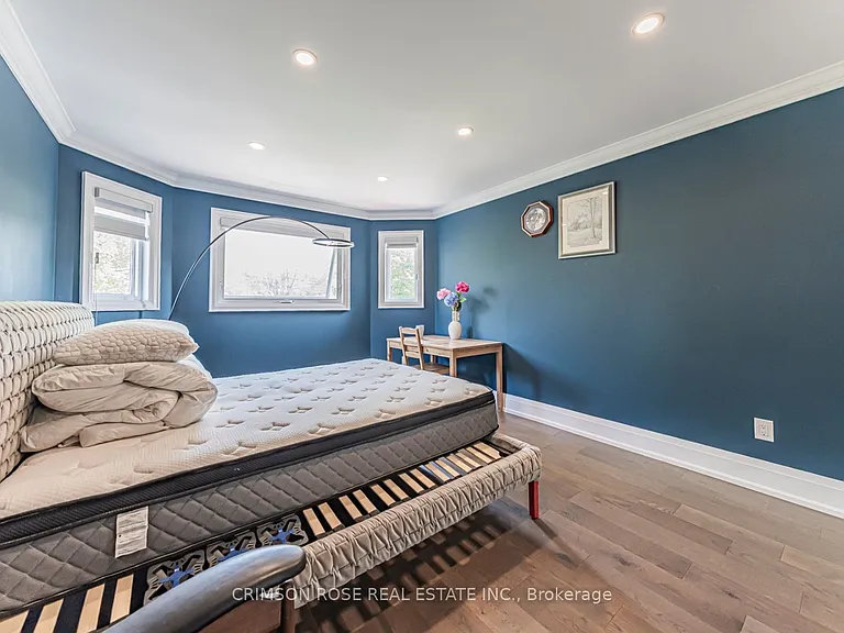 1588 Stationmaster Ln #UPPER HALF — Photo 25