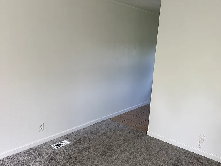 632 Groveland St — Photo 4