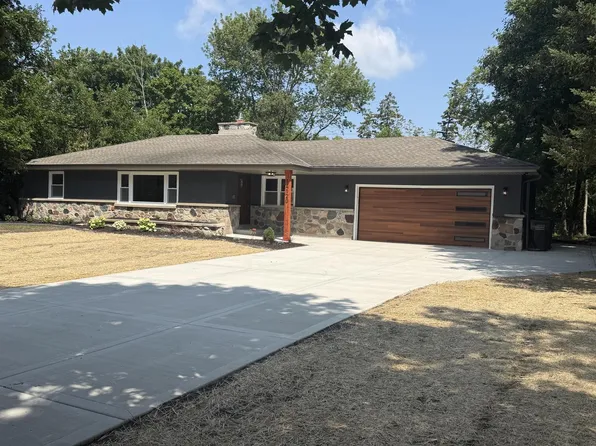 14120 W Howard AVENUE, New Berlin, WI 53151