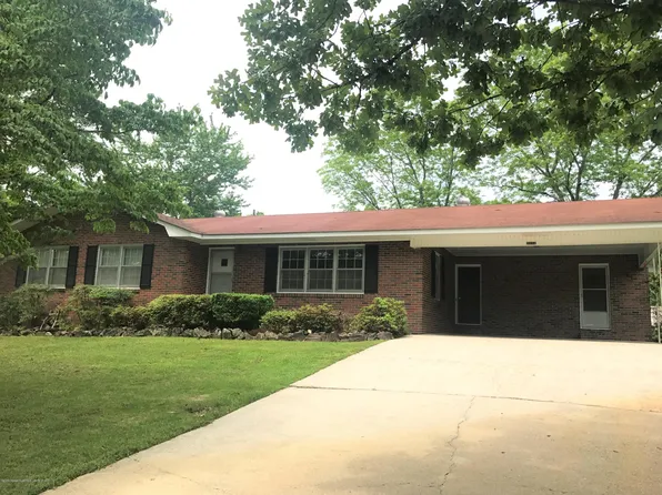 2814 18th Ct, Haleyville, AL 35565