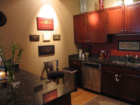 4th image of 1429 N Wells St APT 703