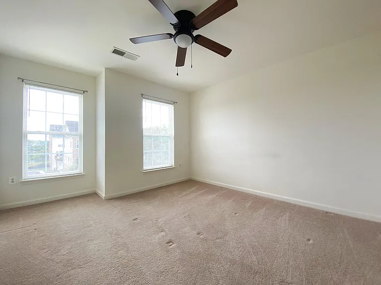 1601 Wilcox Ave — Photo 20