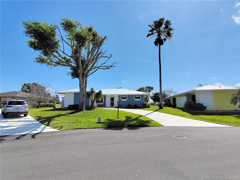 SE Sea Island Way — Photo 74