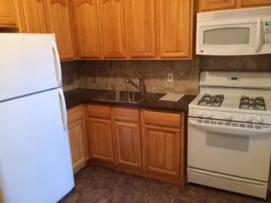 Rented by S&R Properties | media 8