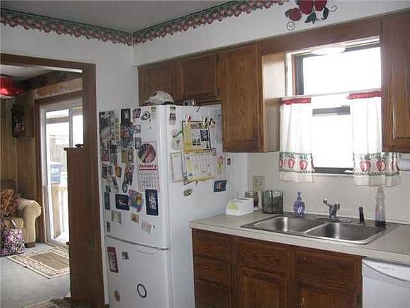 4th image of 4426 282nd St