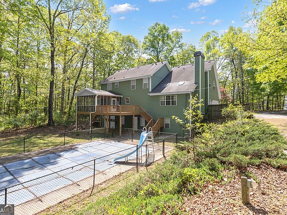 5th image of 365 Hillview Rd