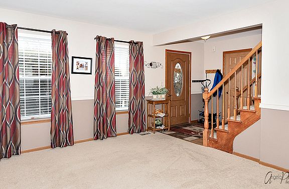 4th image of 1304 Regent Dr