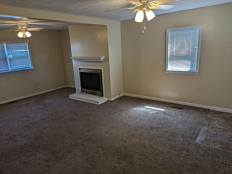 219 Pearl St — Photo 13