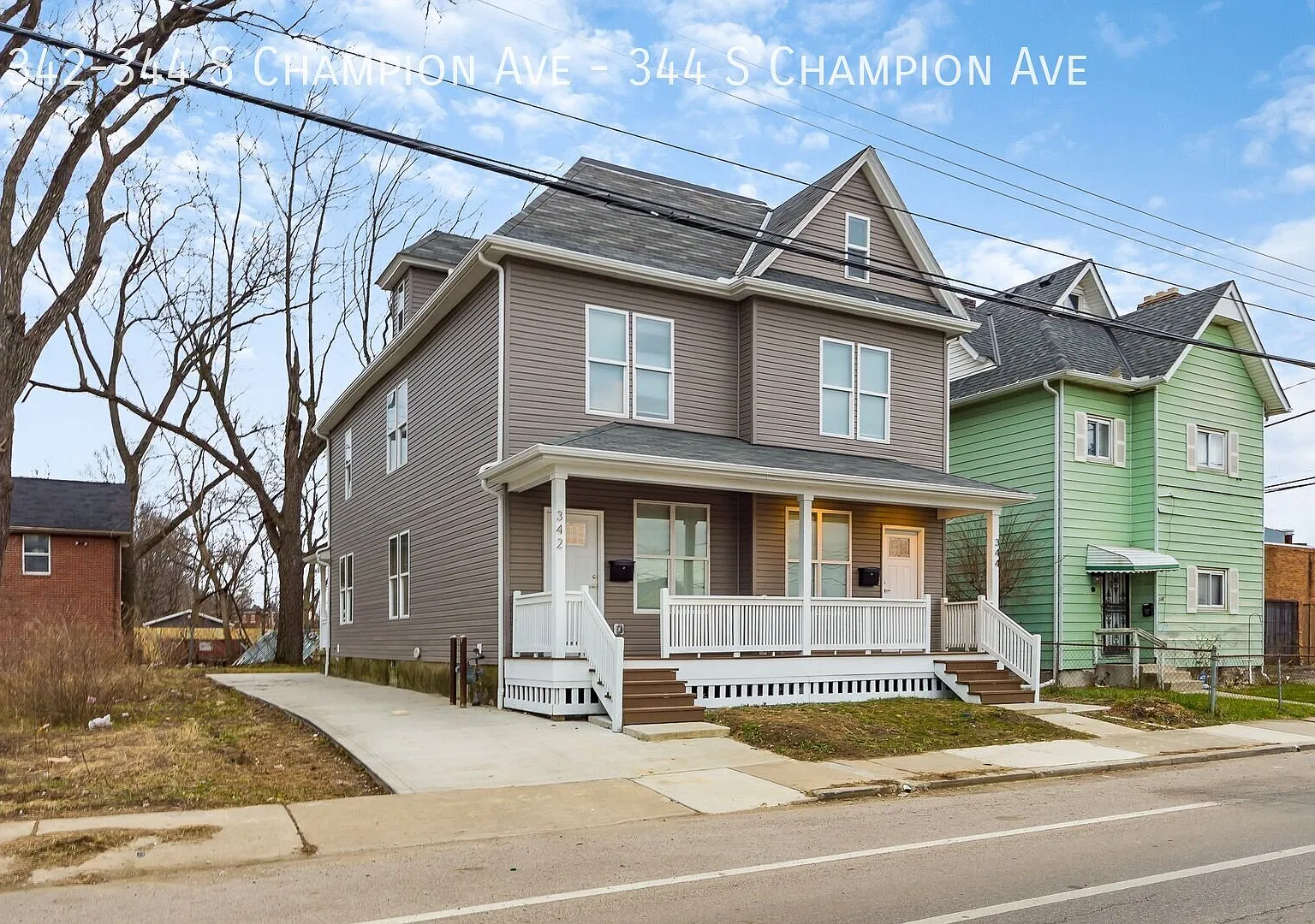 Large 4 Bed 2.5 Bath! — Photo 1
