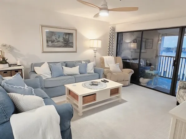 444 Bouchelle Dr, New Smyrna Beach, FL