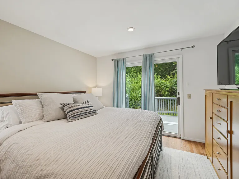 17 Franklin Dr — Photo 12
