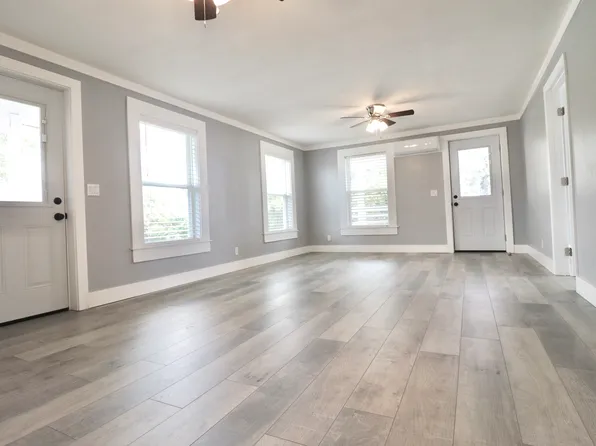 1303 N West St #B, Pensacola, FL 32505