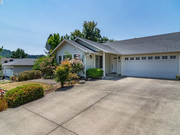 330 Sunnyside Dr, Winston, OR 97496